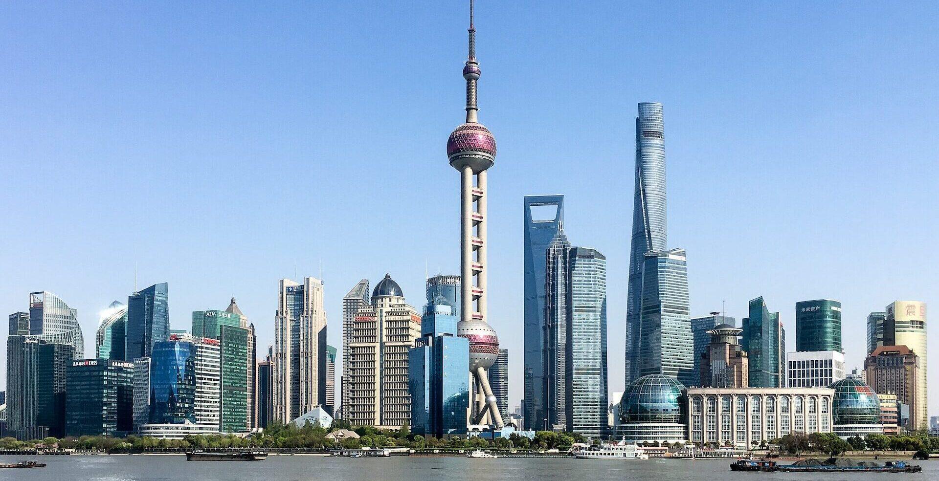China_Shanghai_skyline_viajes-e1681491898807